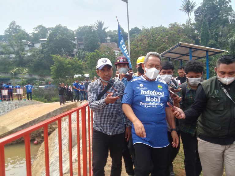 0417c76e-f833-4748-a744-ef6304ff211d