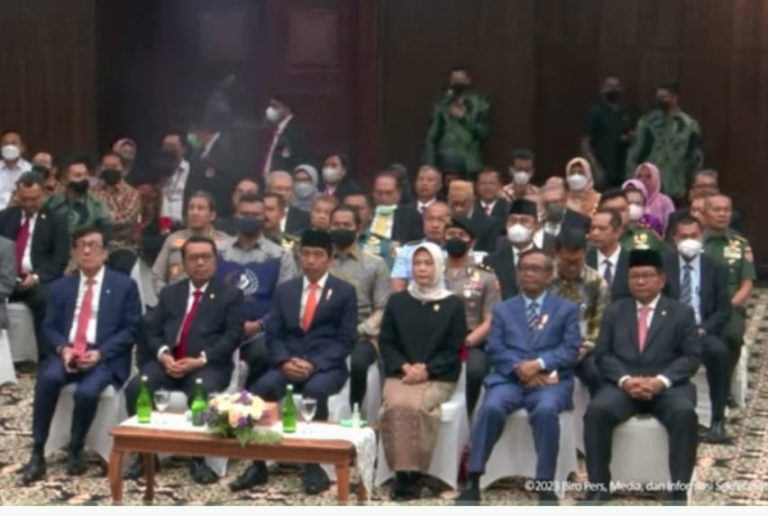 8b061d64-7bab-4690-8d02-8f8f11270858