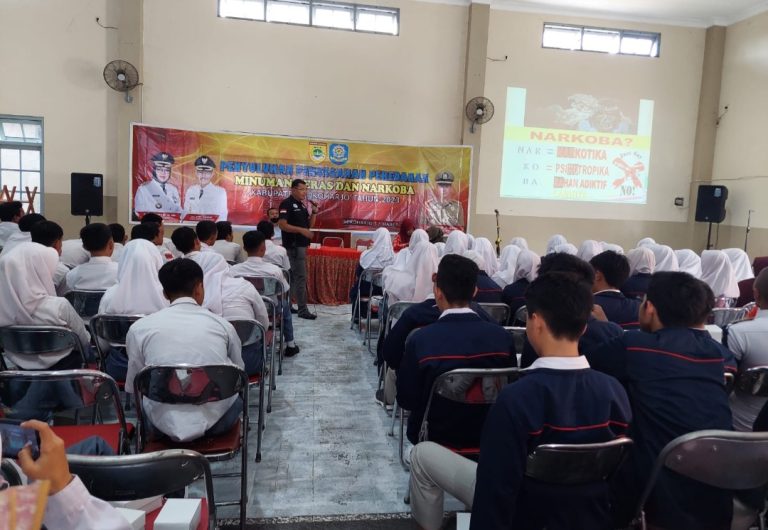 Screenshot_20230308_192905_Drive