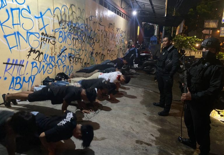 Screenshot_20230326_192251_Drive