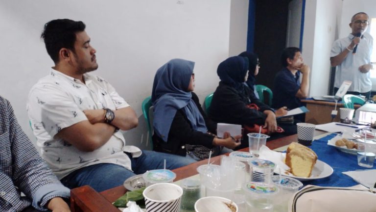 ae08956c-7e43-408f-b684-f18ee946f49d