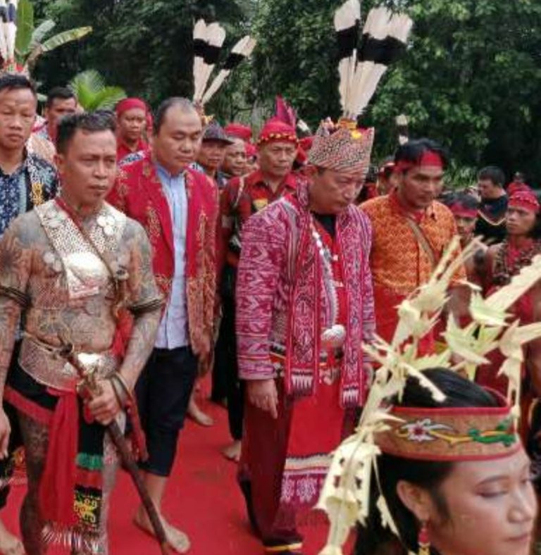 e5801513-1b44-4fe5-a56c-3e509730c6d4