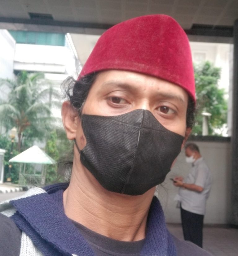 b753f042-8895-402c-a2ba-e246012efa01