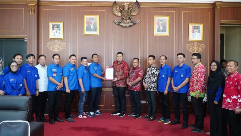 8a269b09-18c1-43e1-a032-cf74f0fc93d1