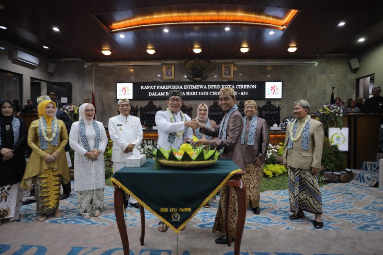 Wali Kota Cirebon Beberkan Capaian Kinerja, Gubernur Jabar Puji Kemajuan Kota Cirebon