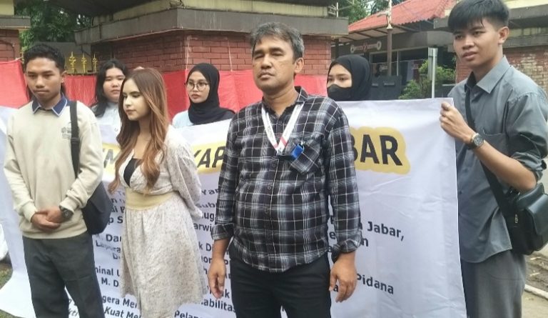 6c383931-2d7a-4ff1-a552-c2043bd410b2