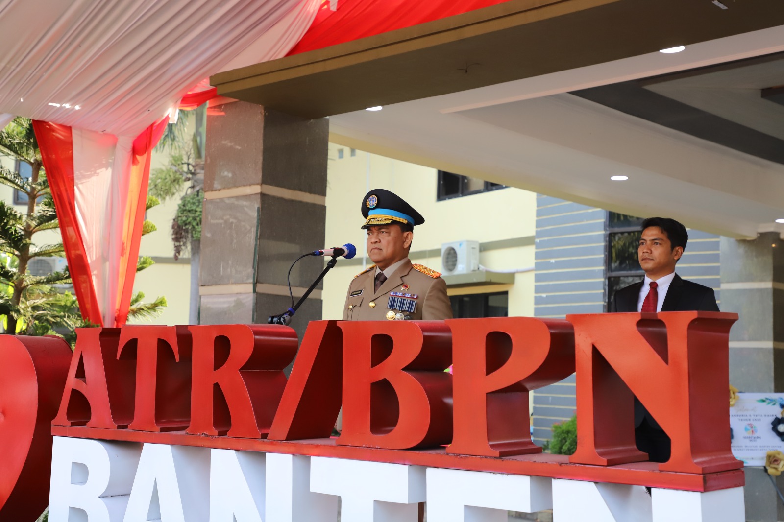 fba72dde-126c-40b3-b607-a571a475f0a6