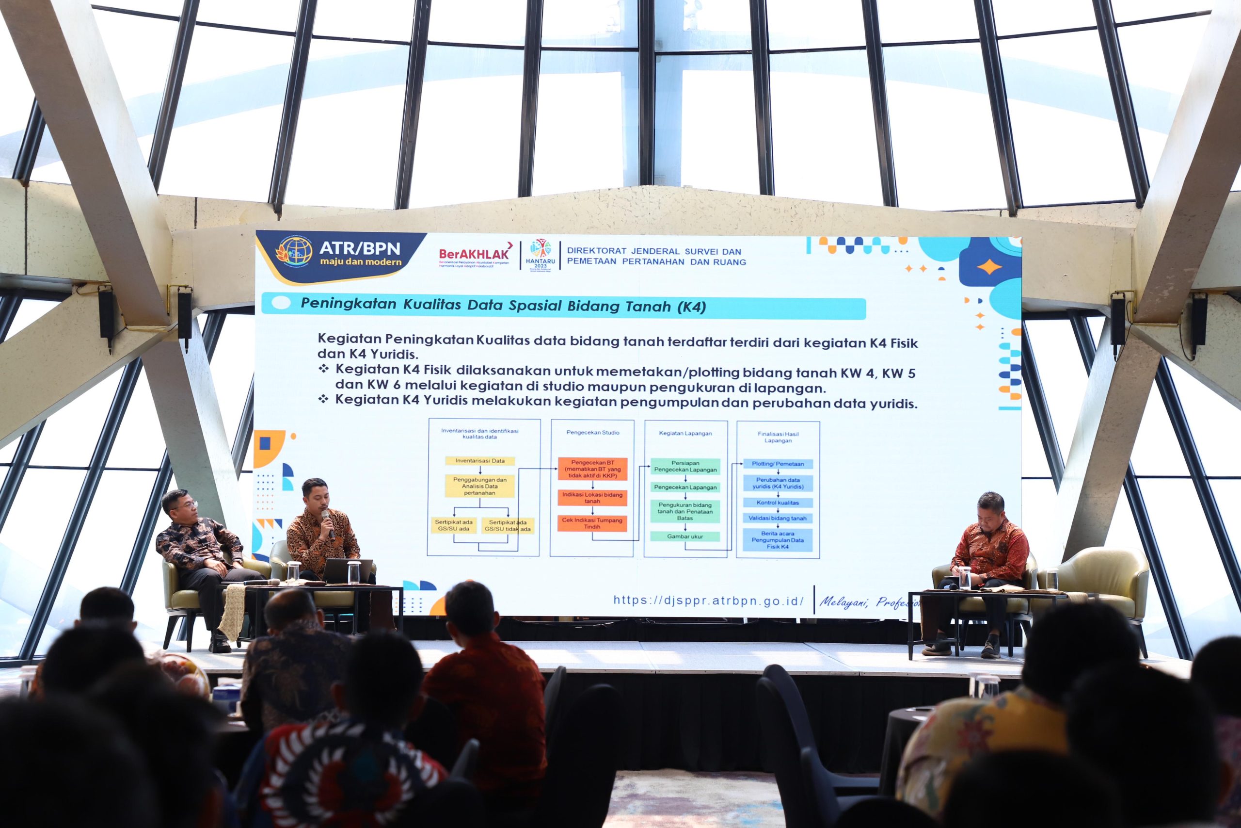 0d8d080d-a16d-4079-a122-b4fb20ebcd53