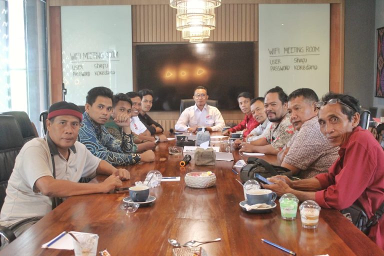 8e7bcf79-05b7-44c5-8817-3303e0b99e86