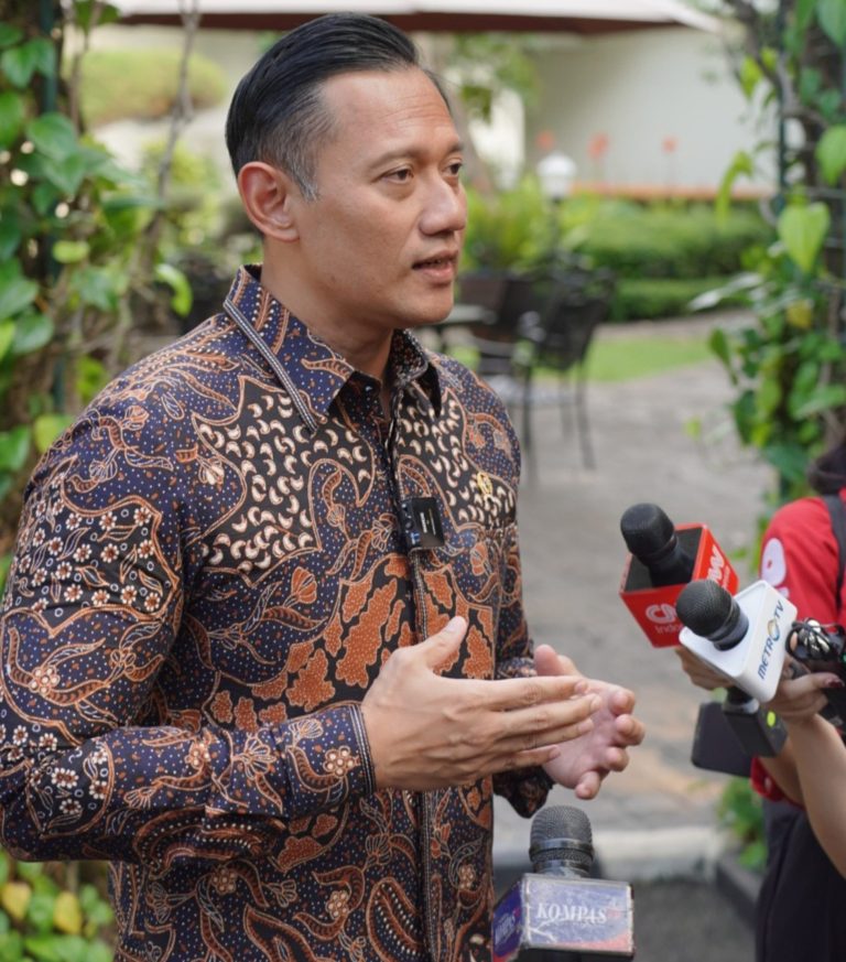 6abe4a73-b06f-4e7e-9cae-36ad4e085cd4