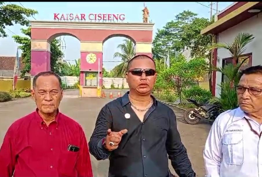 ec81e5e4-3a17-4965-946a-1ba40560dc8c