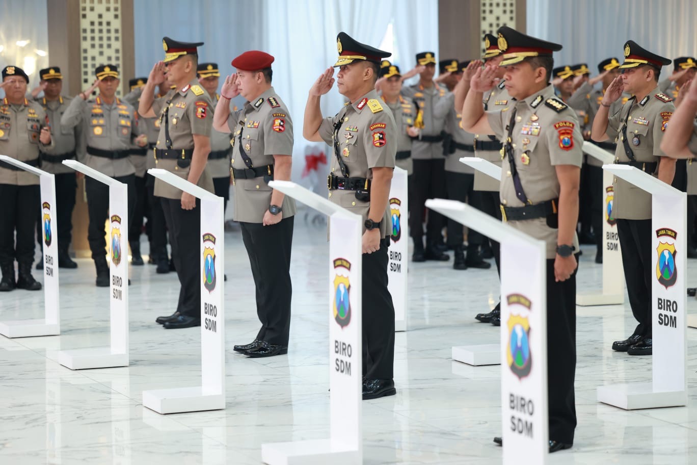 b21db031-137c-4938-badc-5b7963194d58