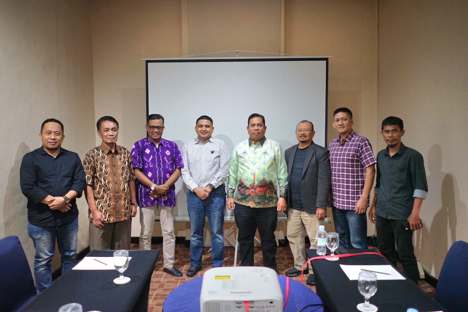 eb1454e2-9c89-4382-9f86-1c5c21a13ab3