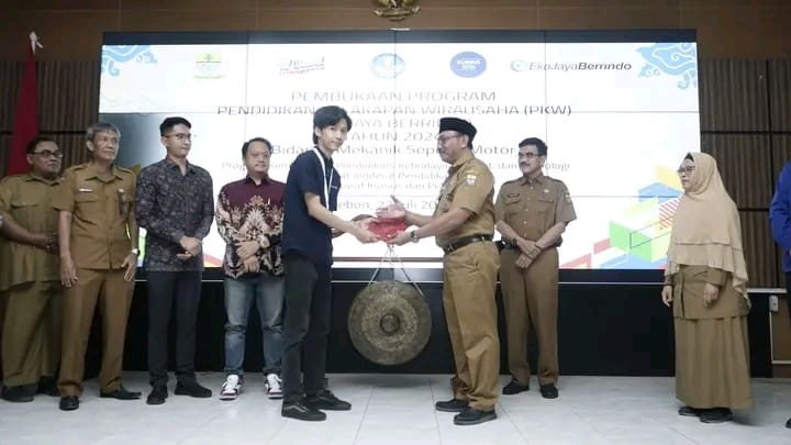 fa74e8f2-5b42-4a4c-a5fd-858cb3152870