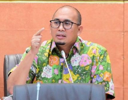 Anggota_DPR_RI_Andre_Rosiade__Foto___Dok_Andri20240814190208