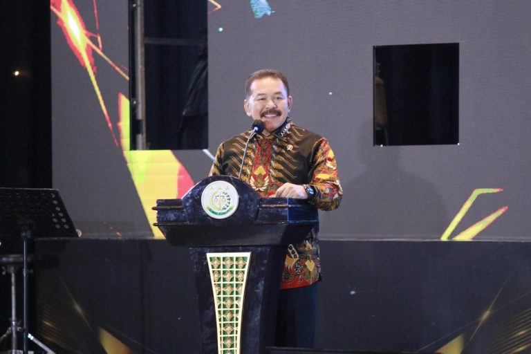 aad359aa-ce92-45e6-bb50-088a808da464