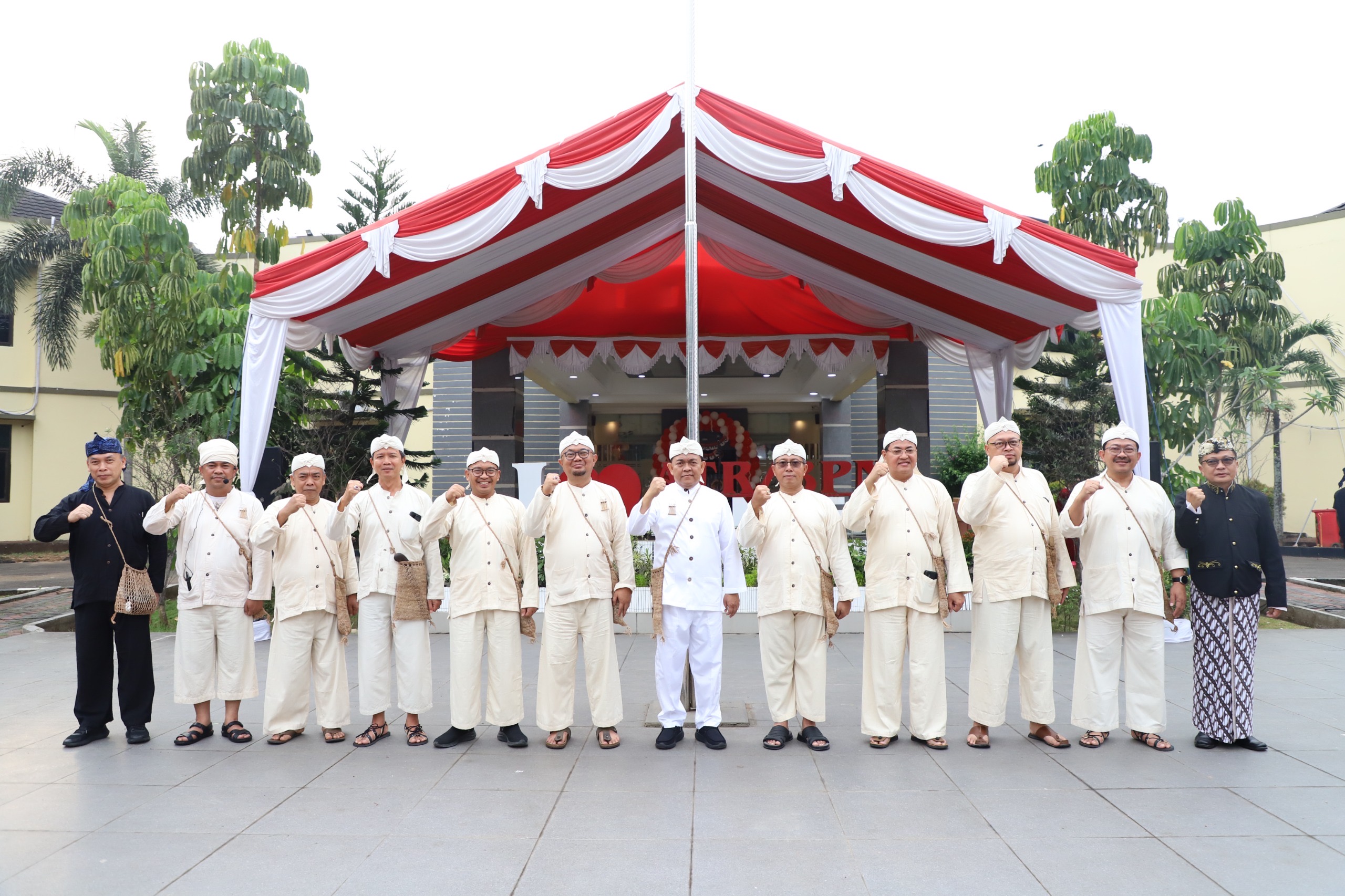 affdb962-f23d-41c6-8332-f763525ff39c