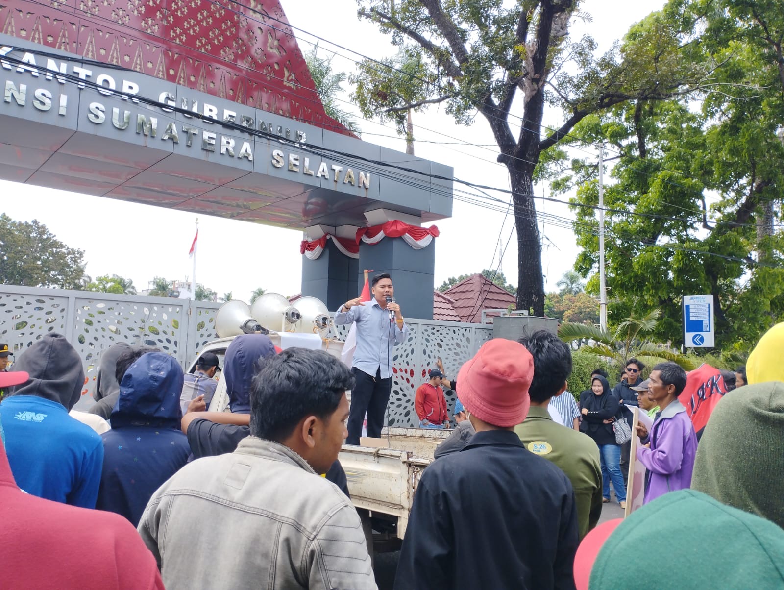 c24f36ac-0e34-425c-95d1-1619d2677f03