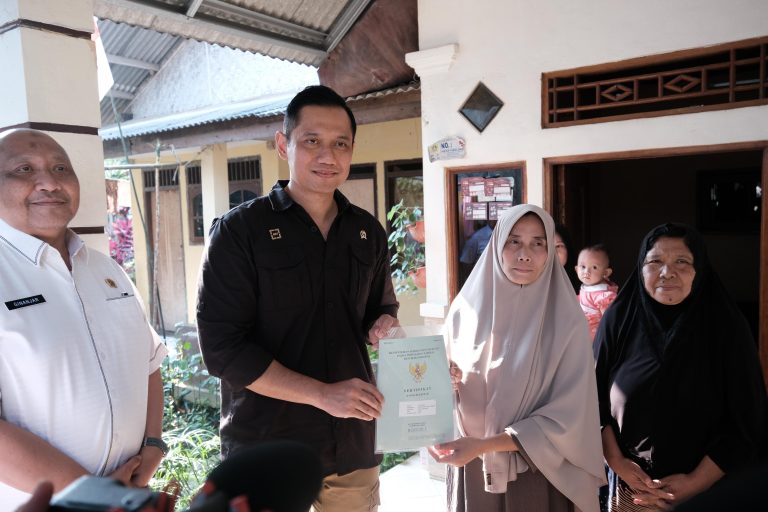 f044594f-474c-455f-82d0-cd31d75123f9