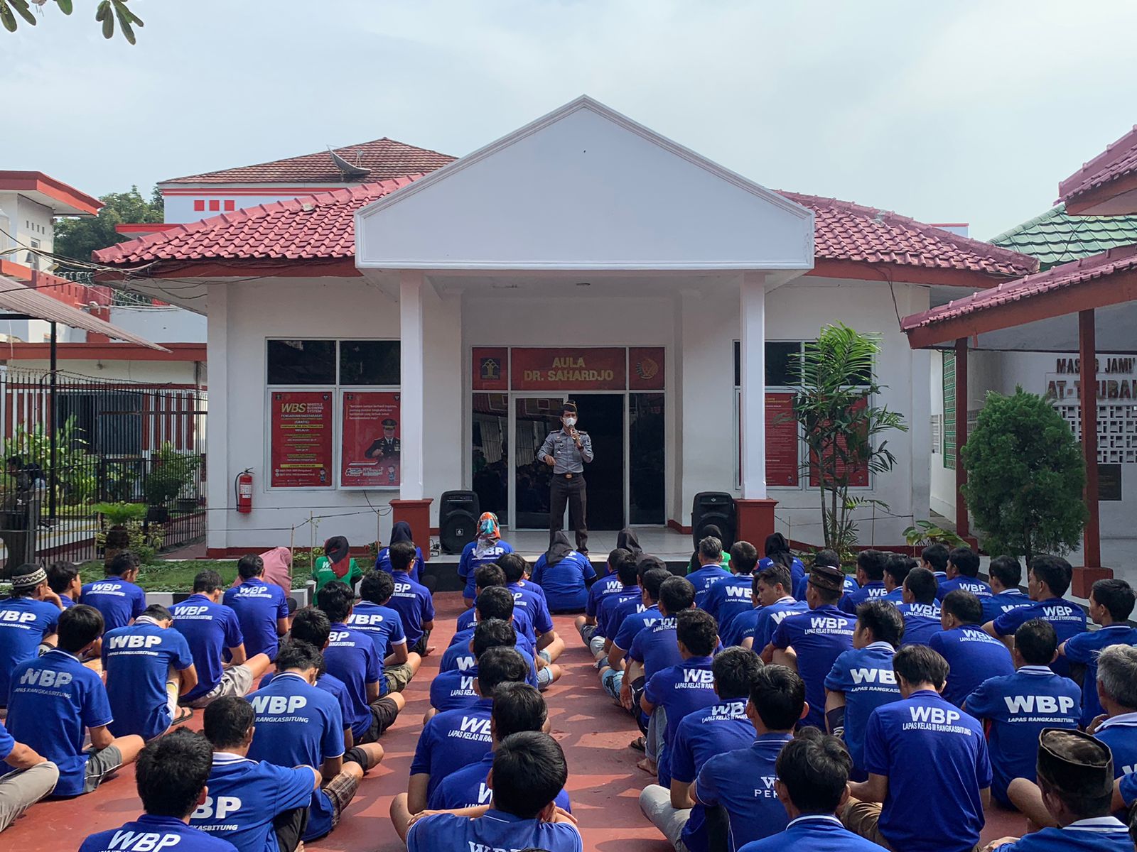 039449d7-dc7d-4080-bff9-532819f5fabe