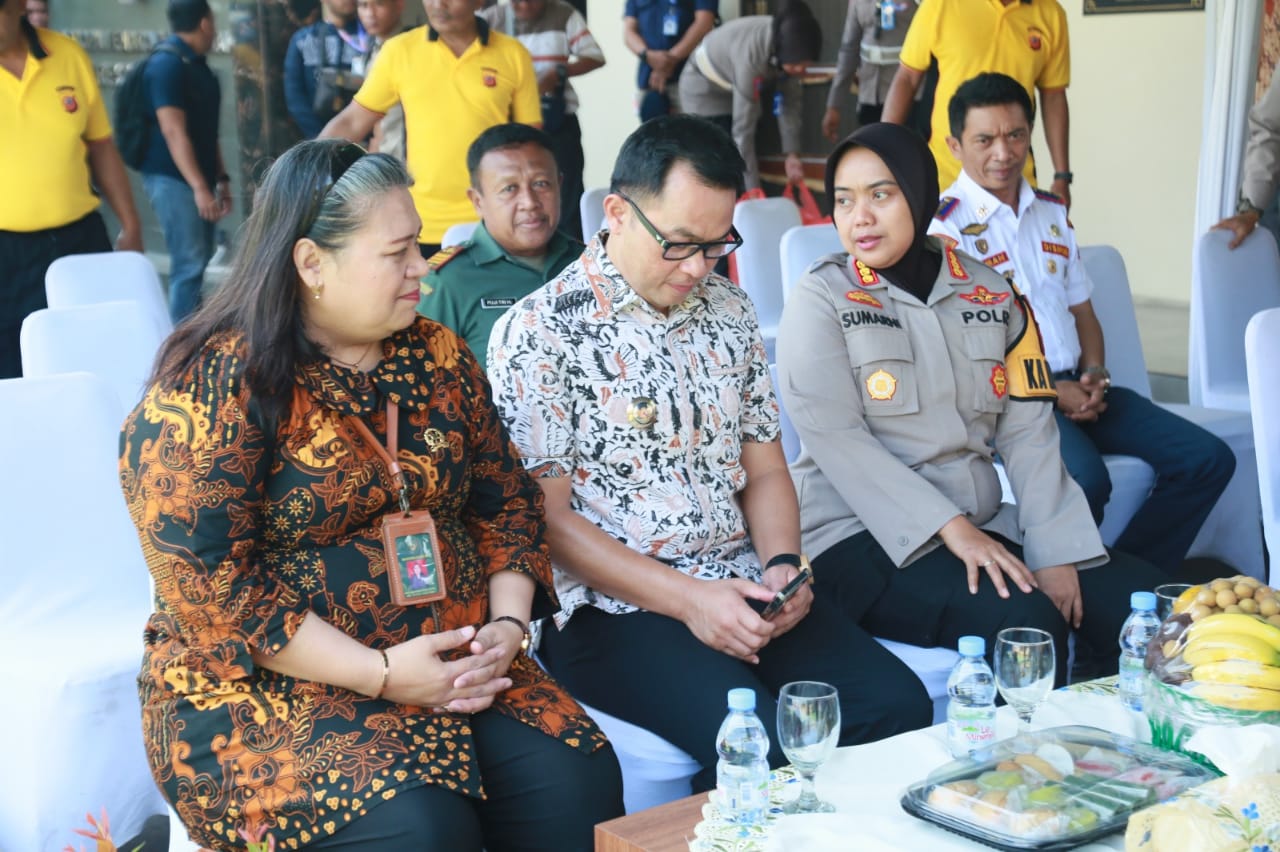 267dc889-a8b3-479a-860d-06059c051f5f