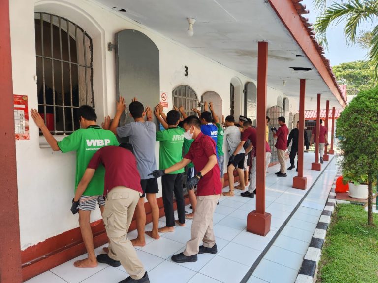 b4dda412-6255-4dce-8561-9dfc3c2482de