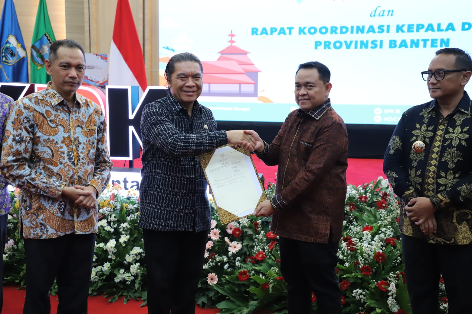 e7ce85bf-9a3c-41c9-9a79-35b2633c5b4f