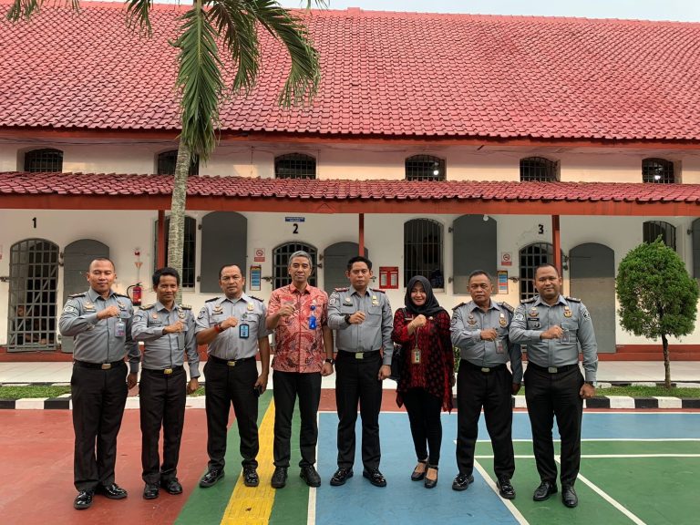 f9efe291-2c6a-4f42-b1da-0942c18e4a92