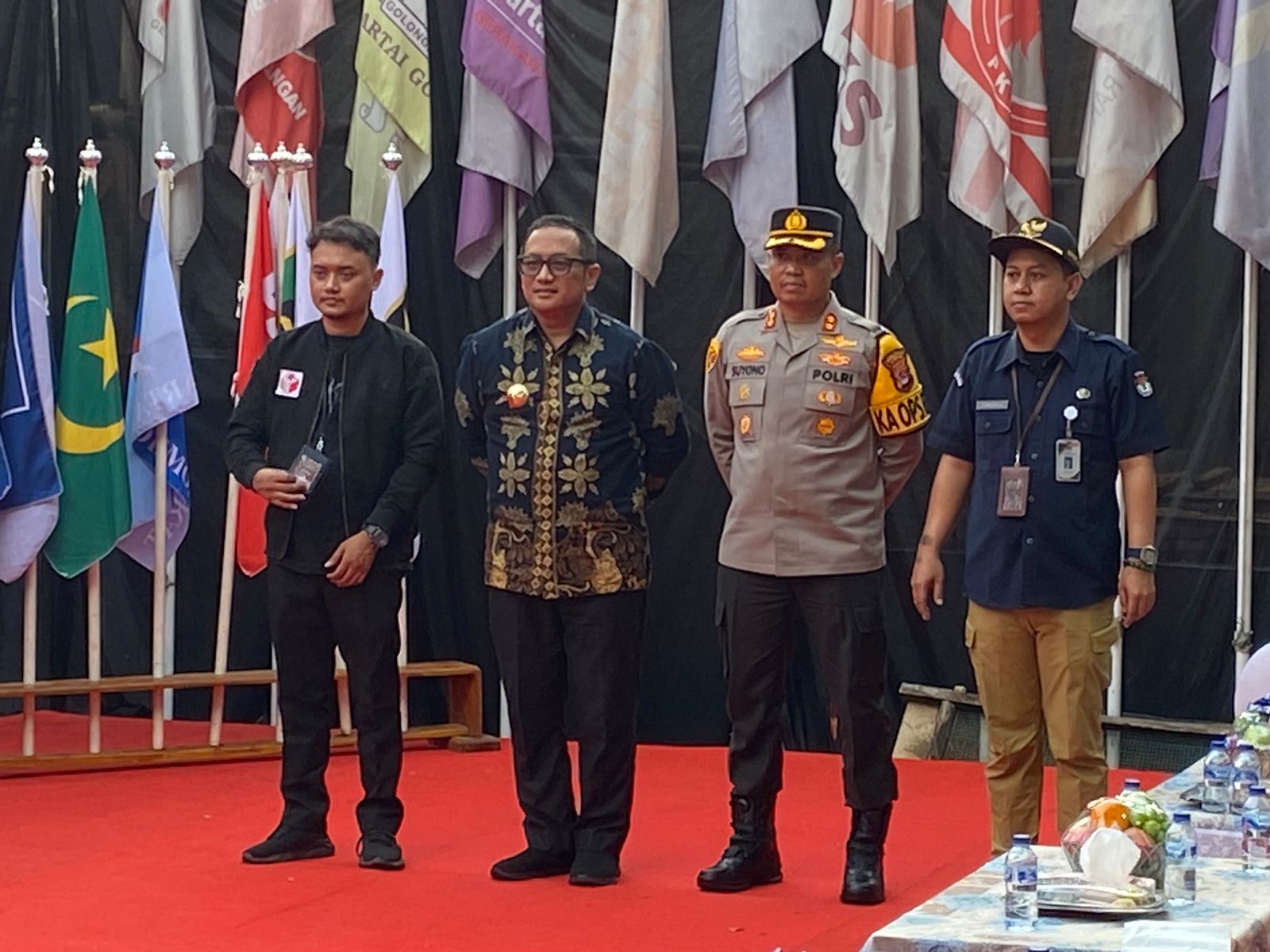 feb3e068-94b3-4e76-ad7c-bee9c8e22536