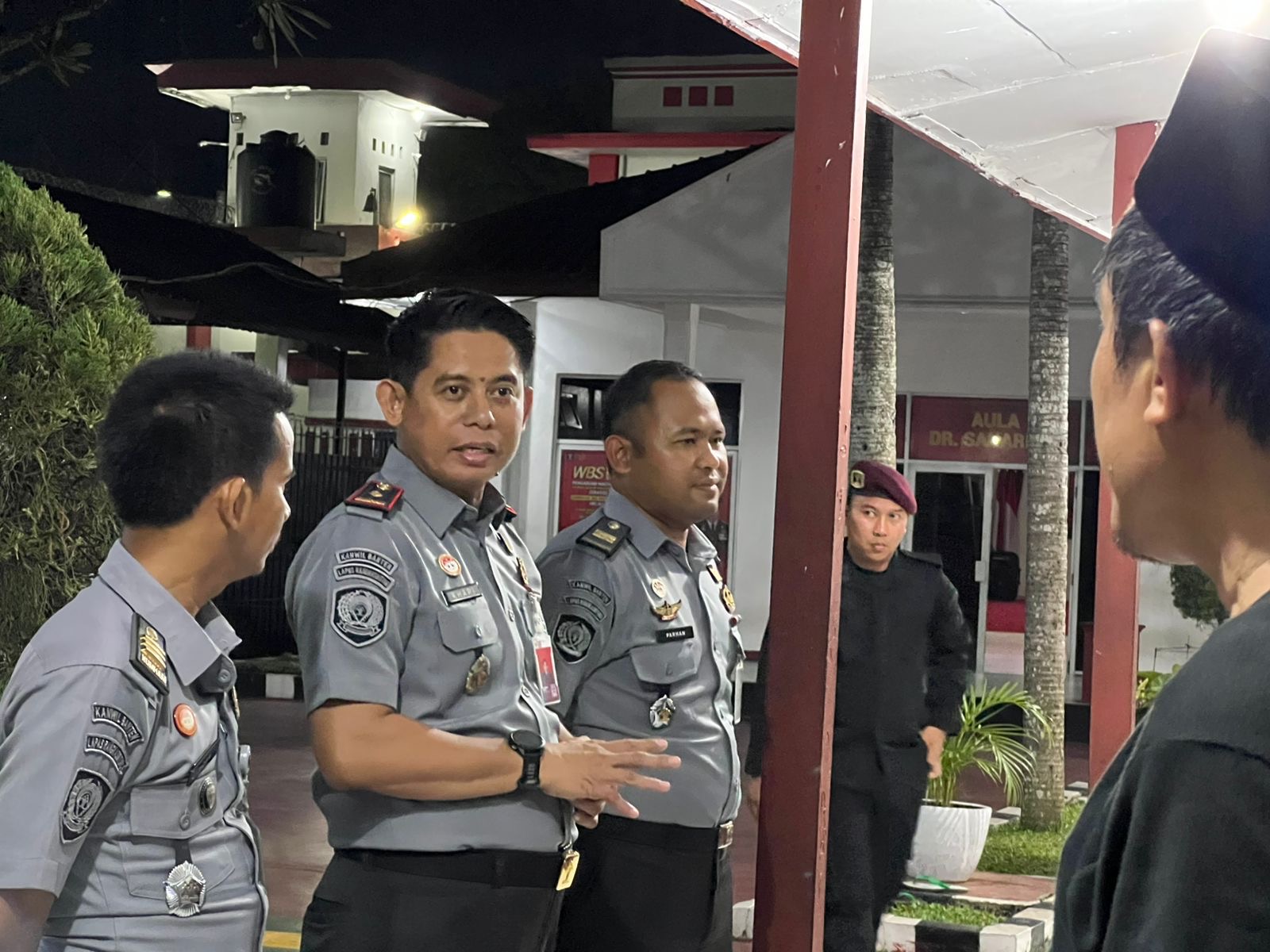 b3b4107e-d603-4662-9741-a21192a6c526