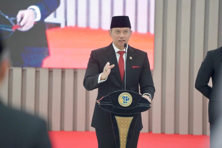 c9f8303d-8540-43a3-b1b3-686c34a5fb39