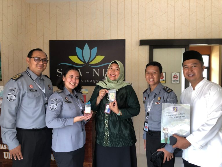 d49705f9-9e68-41b8-ace7-100fb3419f97