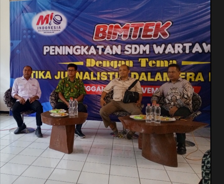 647c5bda-dd8d-4ad8-921d-c6a4f9476f70