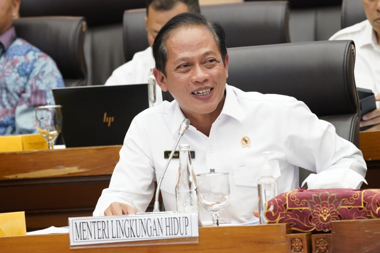 f0ac54b4-61fa-40cc-a080-33e539b85502