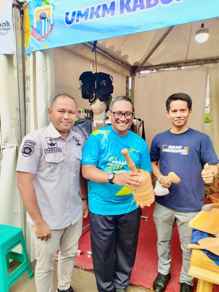 ab4ee74e-09ca-4a06-b6d9-03c3455aec5f