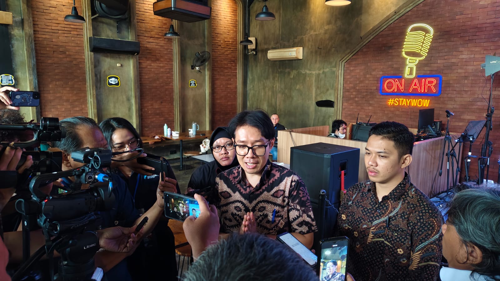 af3cc076-d79f-41dd-a45e-e92608128d71