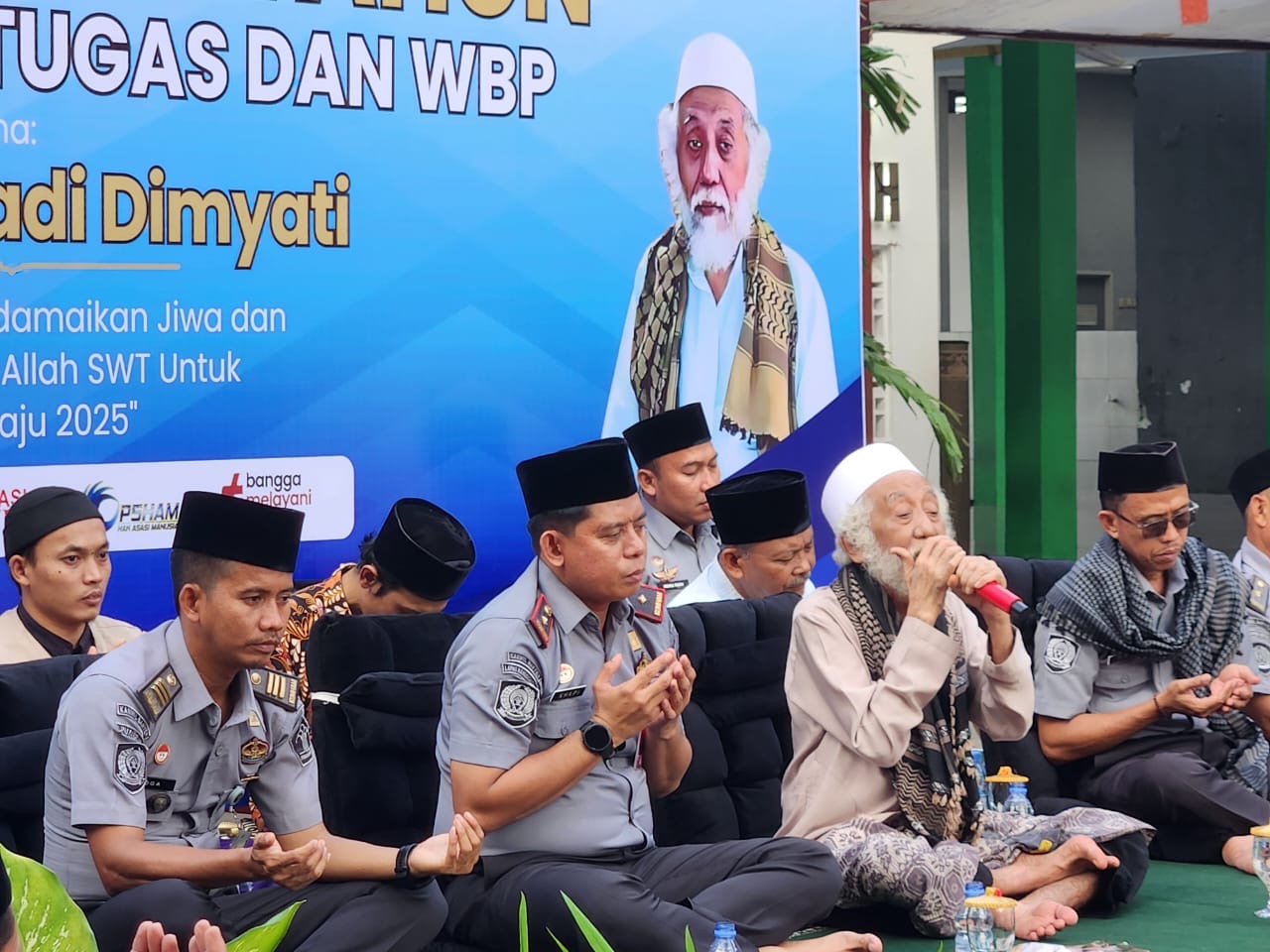 b01dfe65-a4d2-467e-ba7f-9ede651edfd3