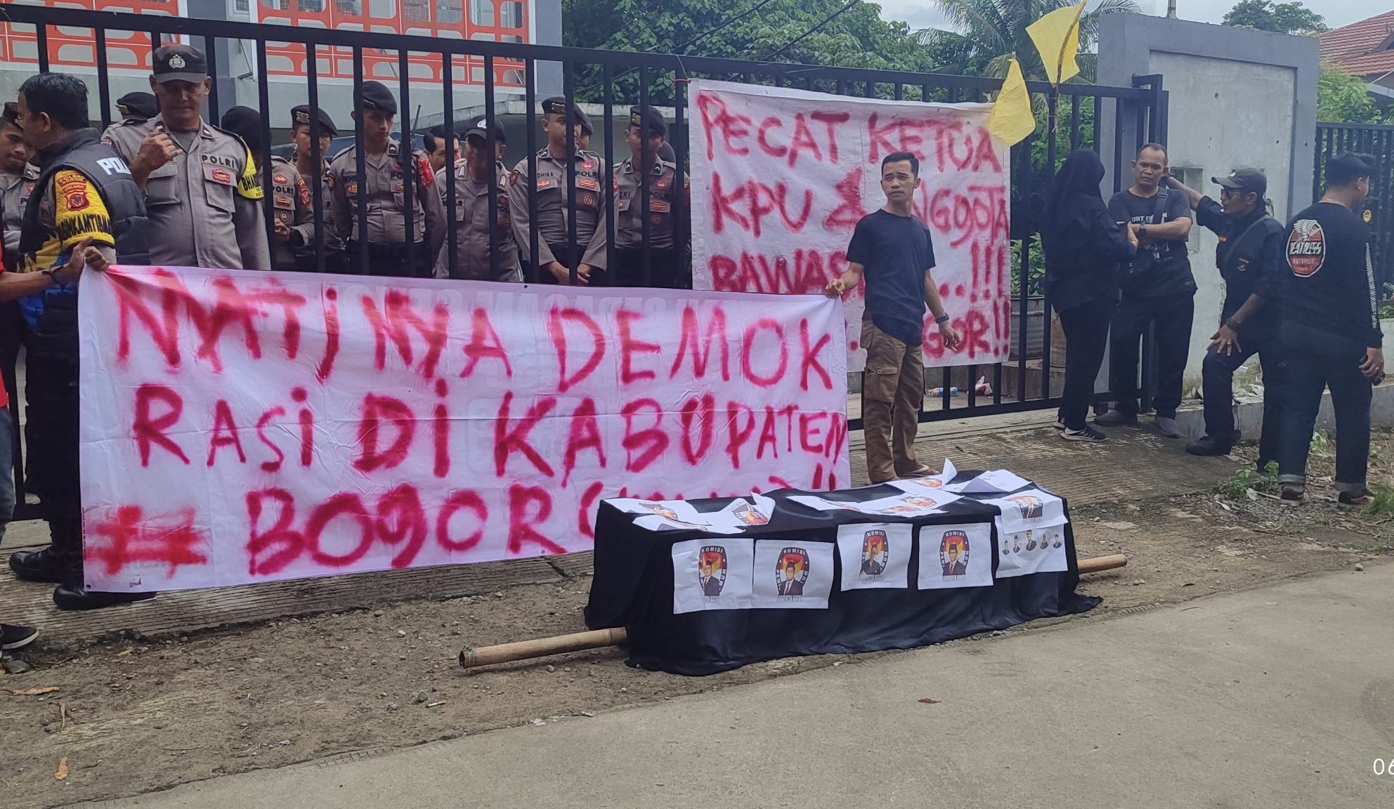 dcff0d55-4a9e-4d26-9f20-926eb389f83e