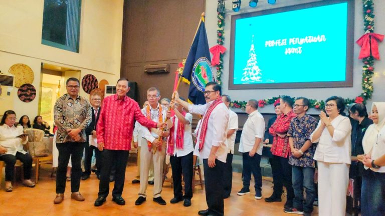 735b052f-8709-4088-935f-399d1bb70b35