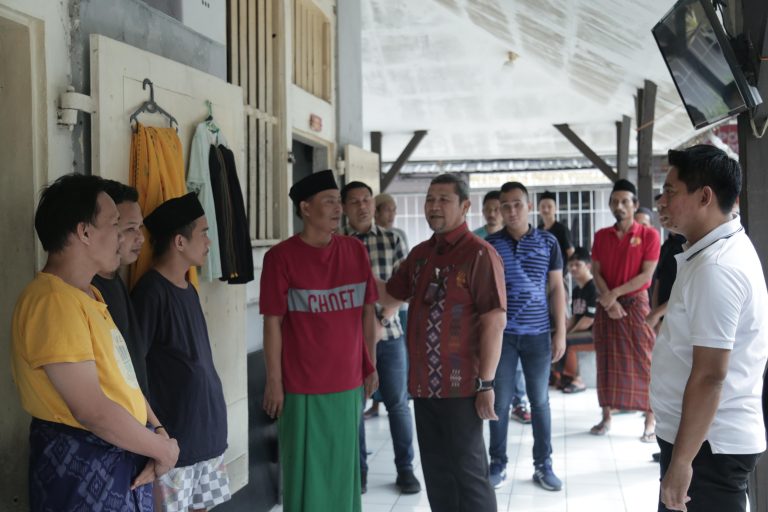 bf5e3aa1-e24b-4422-bdcb-874aaa1b8070