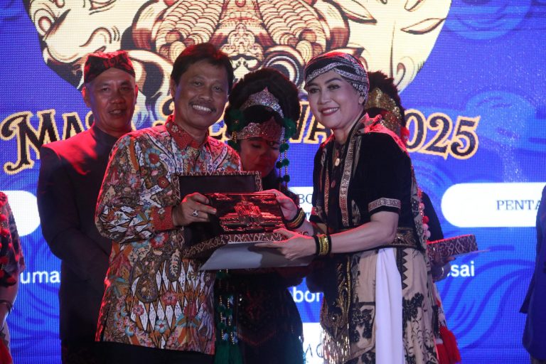 WhatsApp-Image-2025-04-27-at-17.05.48-4-768x512 (1)