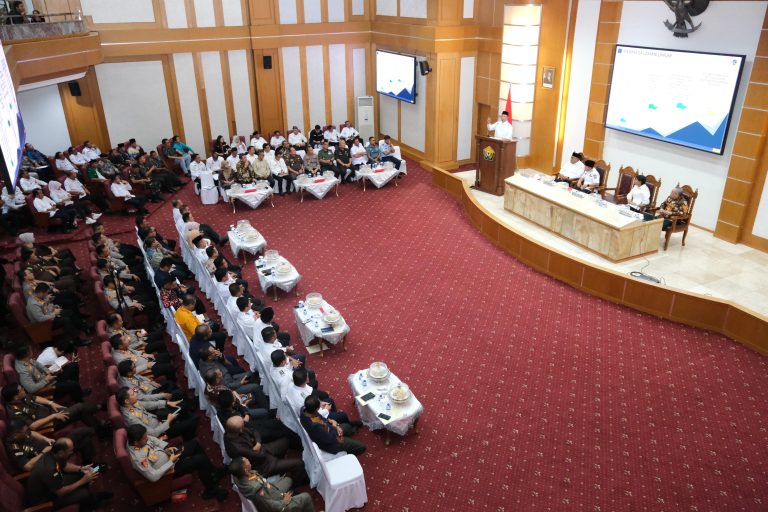 208f8416-8df3-4e3f-a865-2672f0d03a68