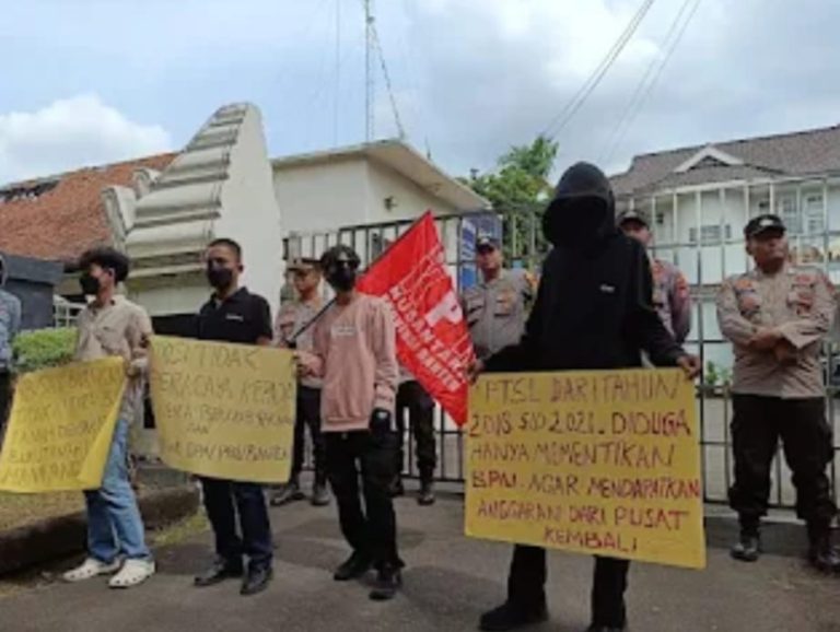 b8b5f27a-f749-4212-a699-1447bbe7f84d