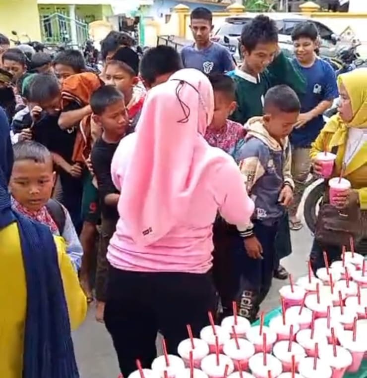 ec8630b3-4f57-4ed0-8a0b-4c44d3c575c2