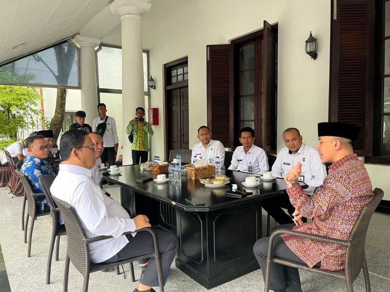 815633b3-9380-4c34-a2f7-39d466ca151d