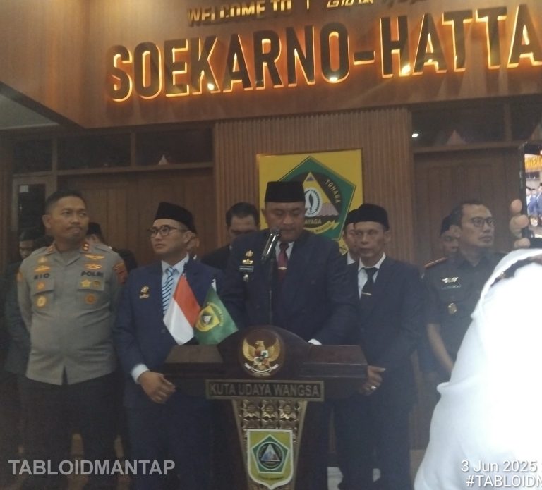 Usai Lantik 13 Pejabat Tinggi, Bupati Rudy Susmanto Secara Objektif Jelaskan Prihal Keselarasan Komposisi Pelantikan