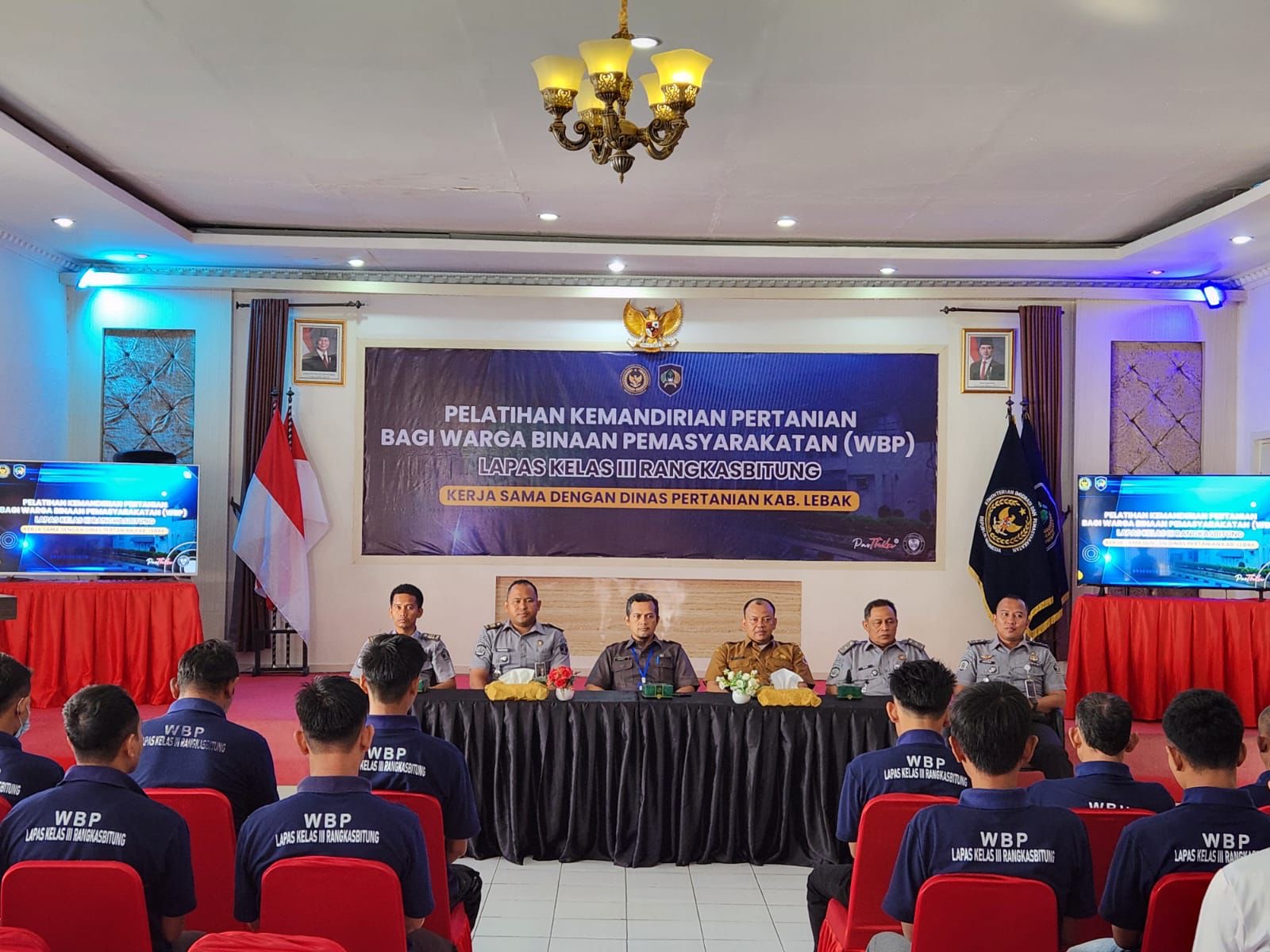 0553edf6-6f28-4a5a-95ef-555e0ac39889