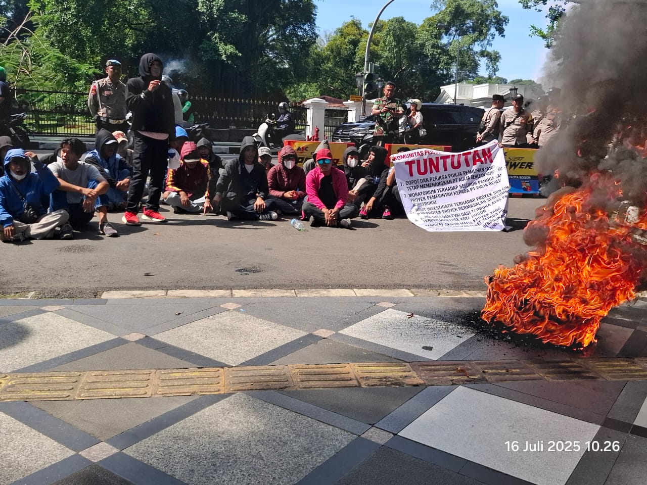 93a9af6a-31bc-414d-8224-ddc08dabde8d