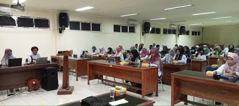 Sukseskan-Bulan-Imunisasi-Anak-Sekolah-BIAS-di-Kota-Cirebon-3