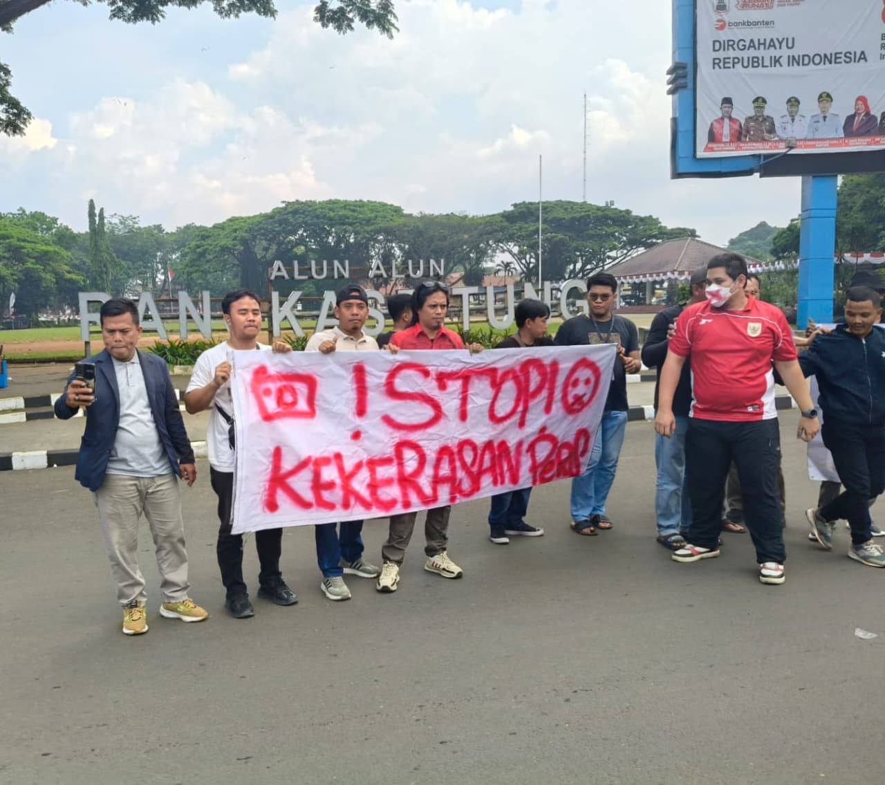 5cc1a2f2-3cc1-421c-9e8d-0f17067f75f4